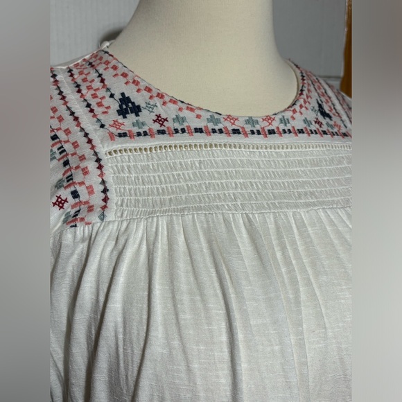 Knox Rose XXL peasant style top. More petite in length 27” 97% rayon - Picture 2 of 9
